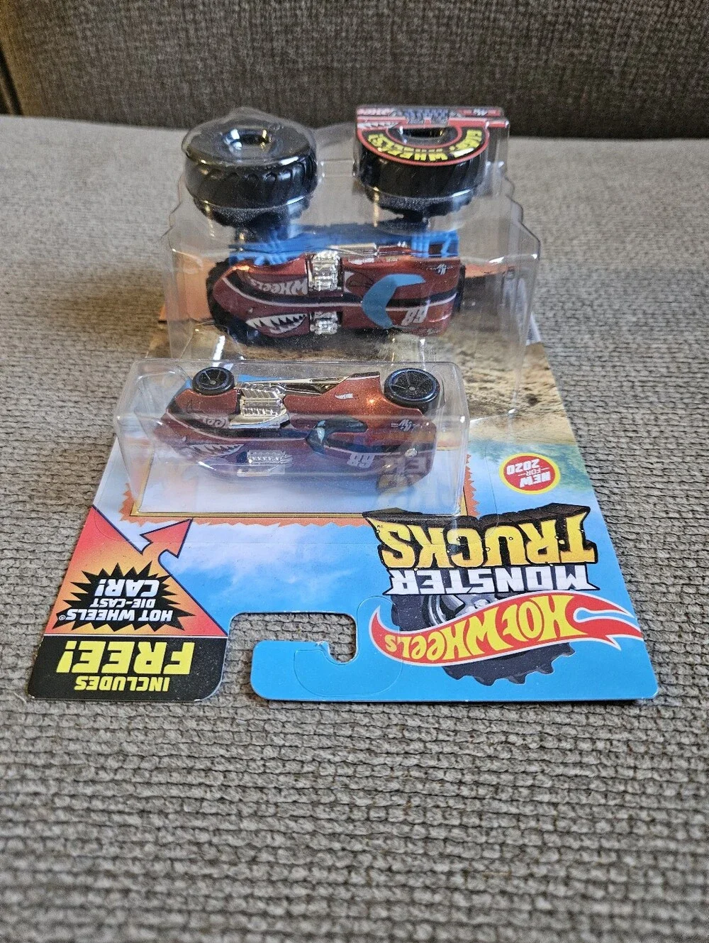 NEW 2020 Hot Wheels Monster Trucks Twin Mill & Diecast Car